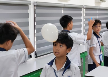 初一科学静电实验